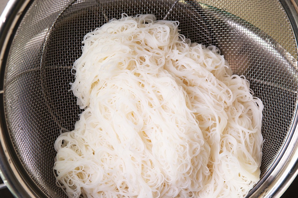 draining the noodles