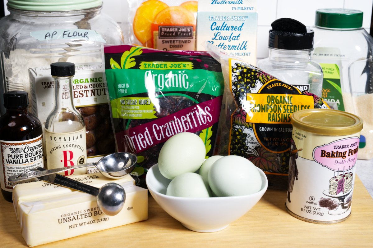 photo of ingredients for panettone pound cake