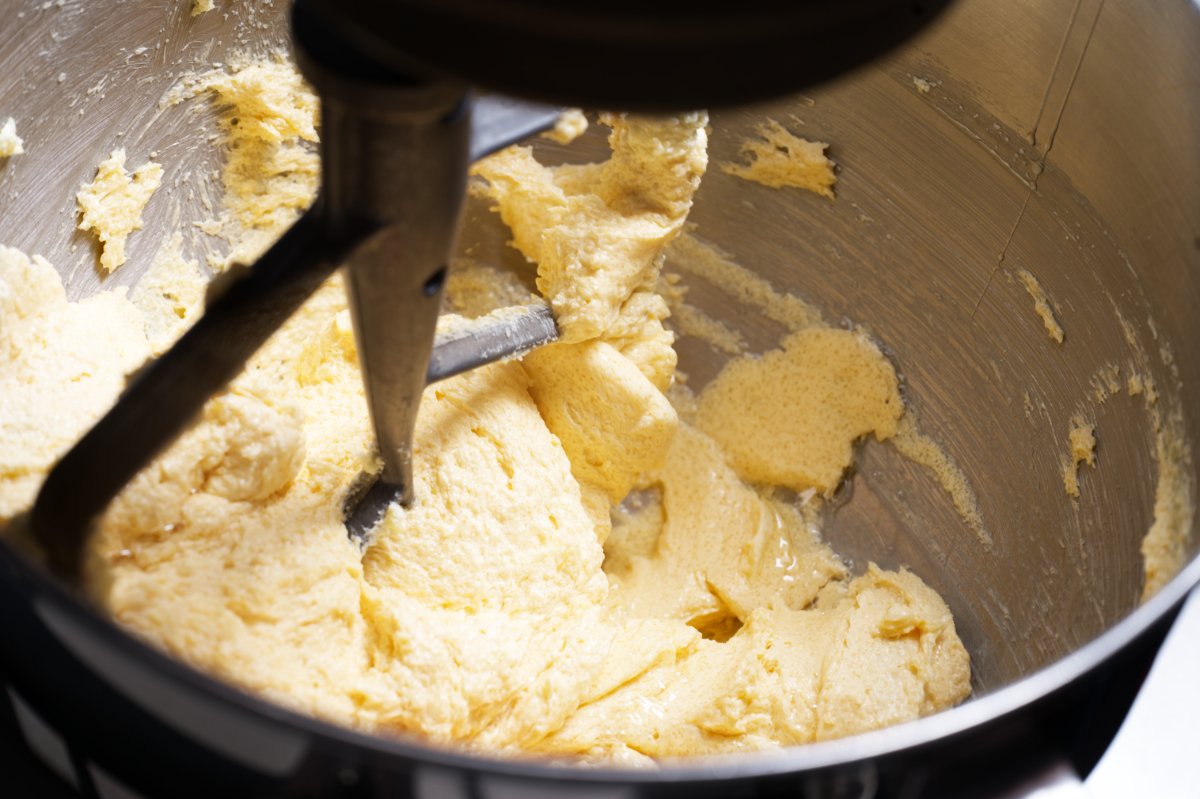 creamed butter and sugar lemon pound cake