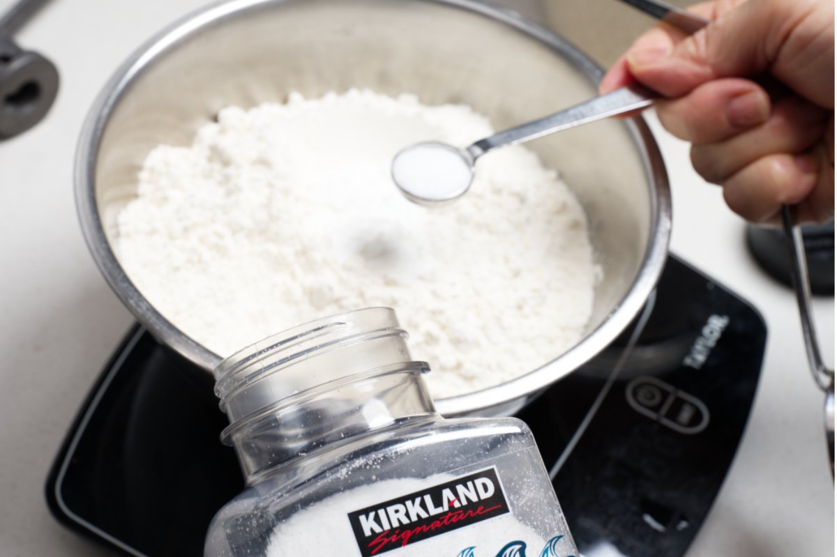 adding salt to lemon pound cake flour