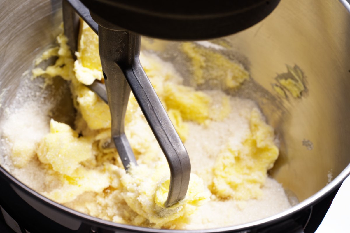 pic of creaming butter and sugar for cake