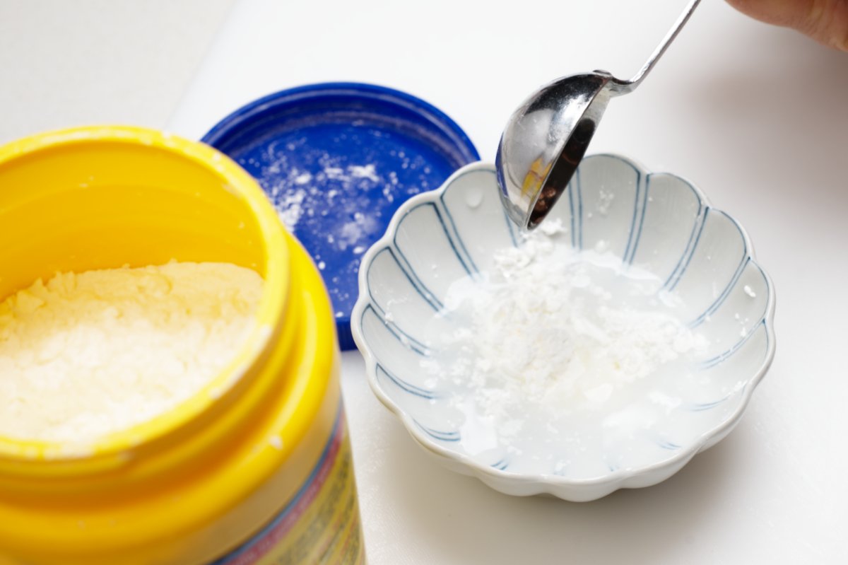 adding cornstarch to water