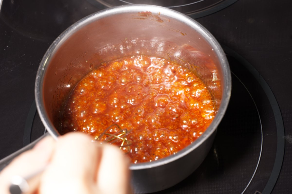 bring tofu terrine sauce to a simmer