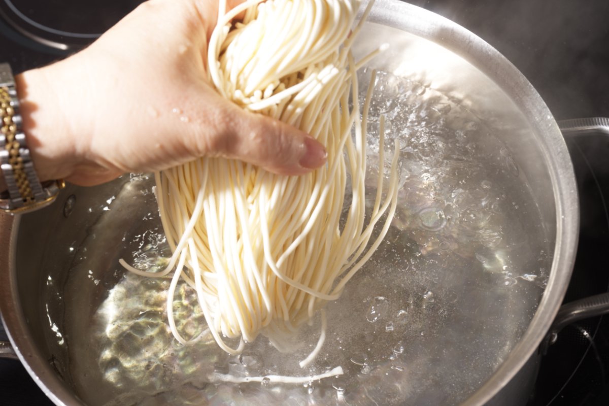 boiling noodles