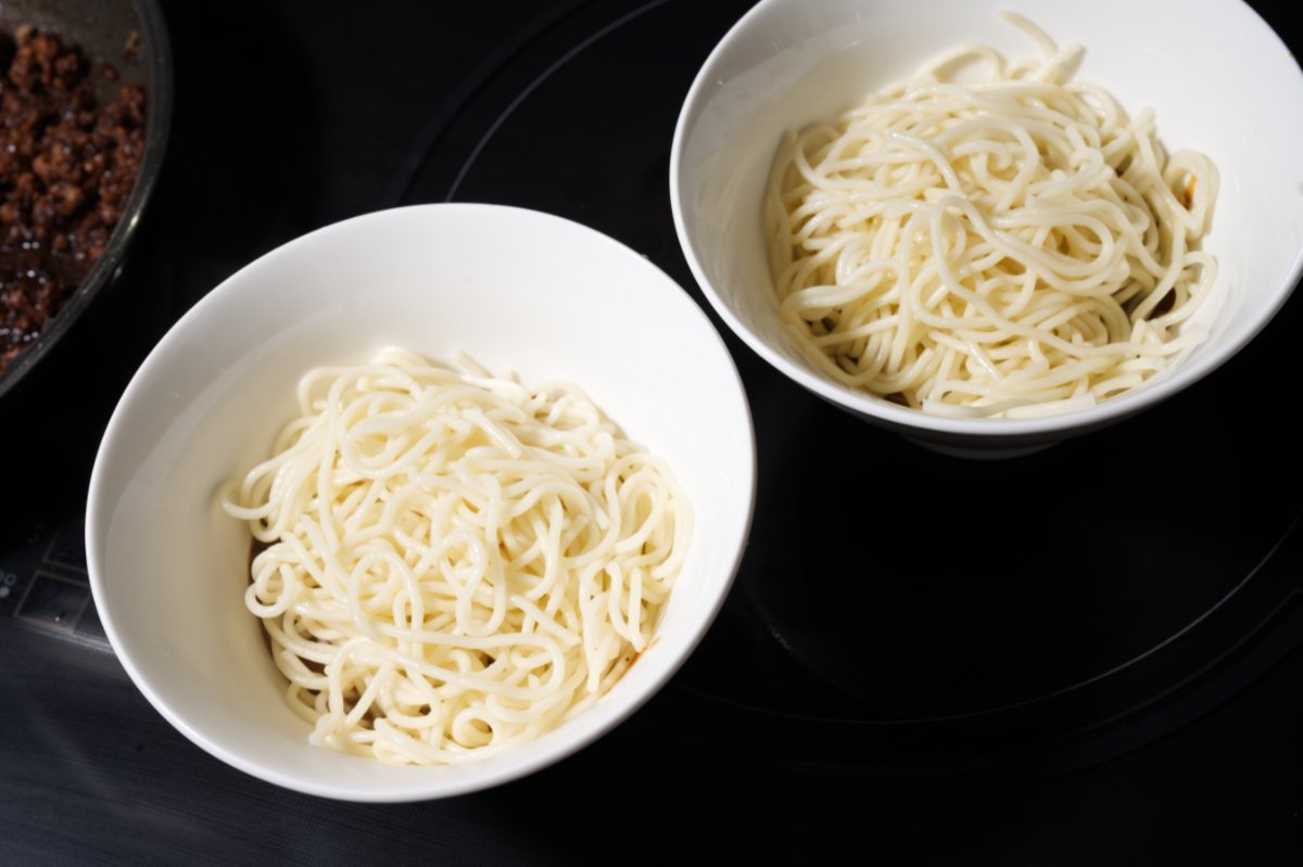 plating the noodles