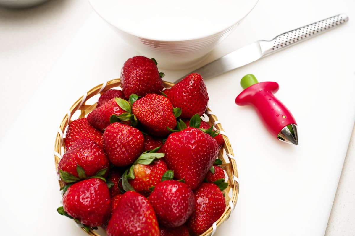 photo of the berries before making strawberries and milk