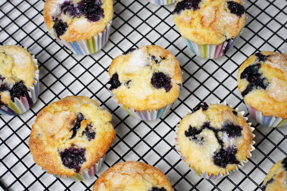cooling blueberry muffins