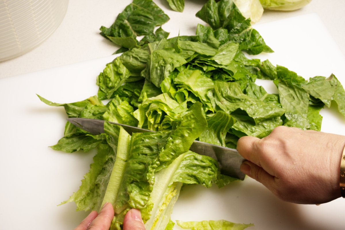 sliced romaine