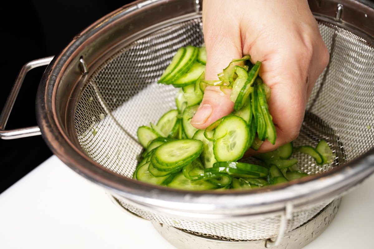 squeezing cucumber