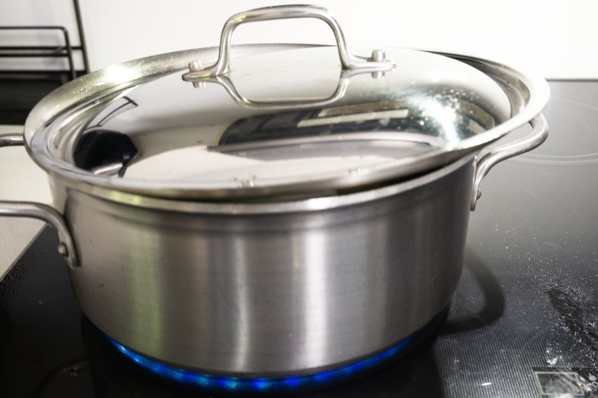 covered stockpot taiwanese turkey rice