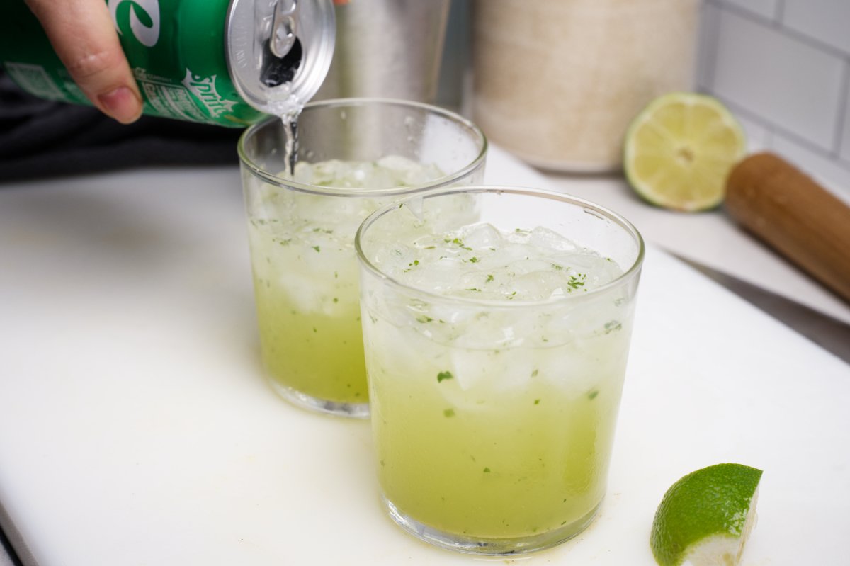 topping sake mojitos with sprite